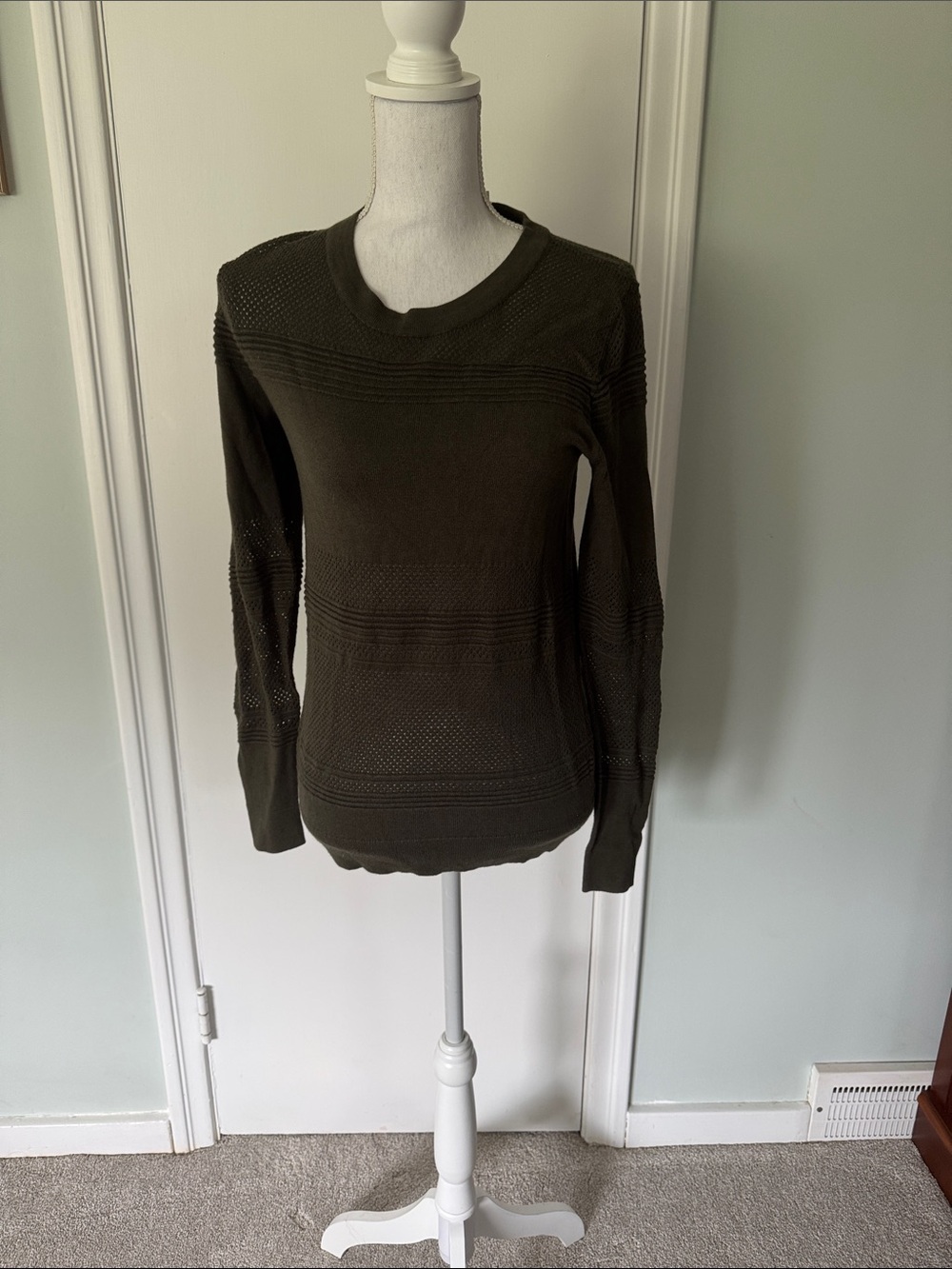 Market & Spruce Olive Green Crew Neck Sweater